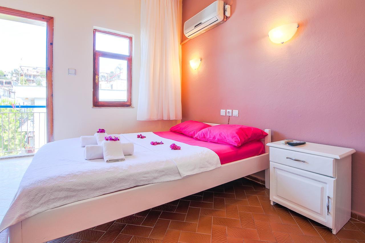 Saray Pansiyon Kaş Exterior foto